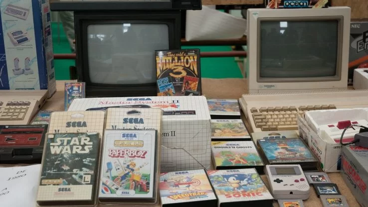 1980s gaming and computer equipment