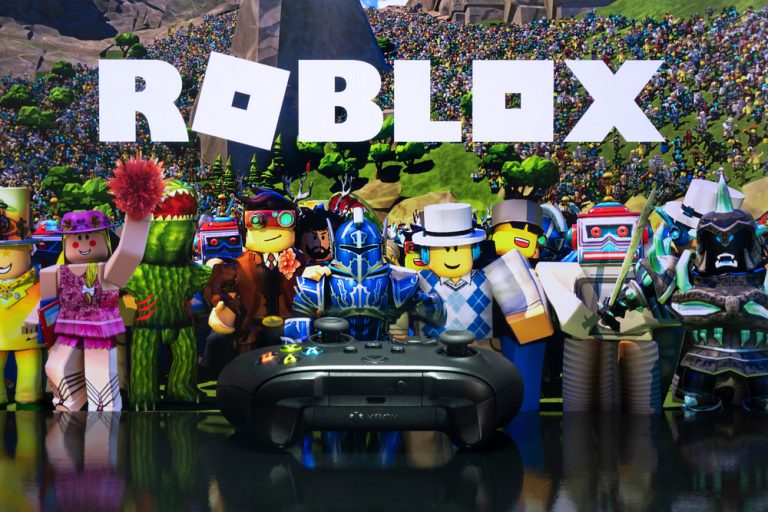 roblox daily active users